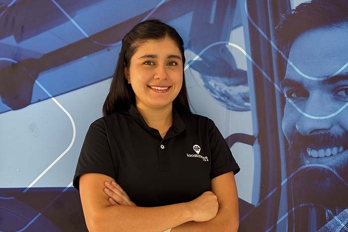 asistente servicio al cliente localizamos